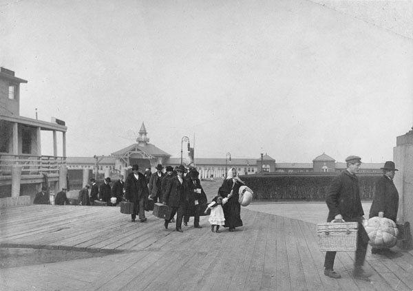 Immigrants arriving at Ellis Island, 1900