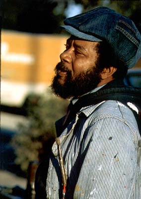 Artist who was helping with a wall painting on 33rd and Giles Street in South Side Chicago. October 1973 (NWDNS-412-DA-13695)