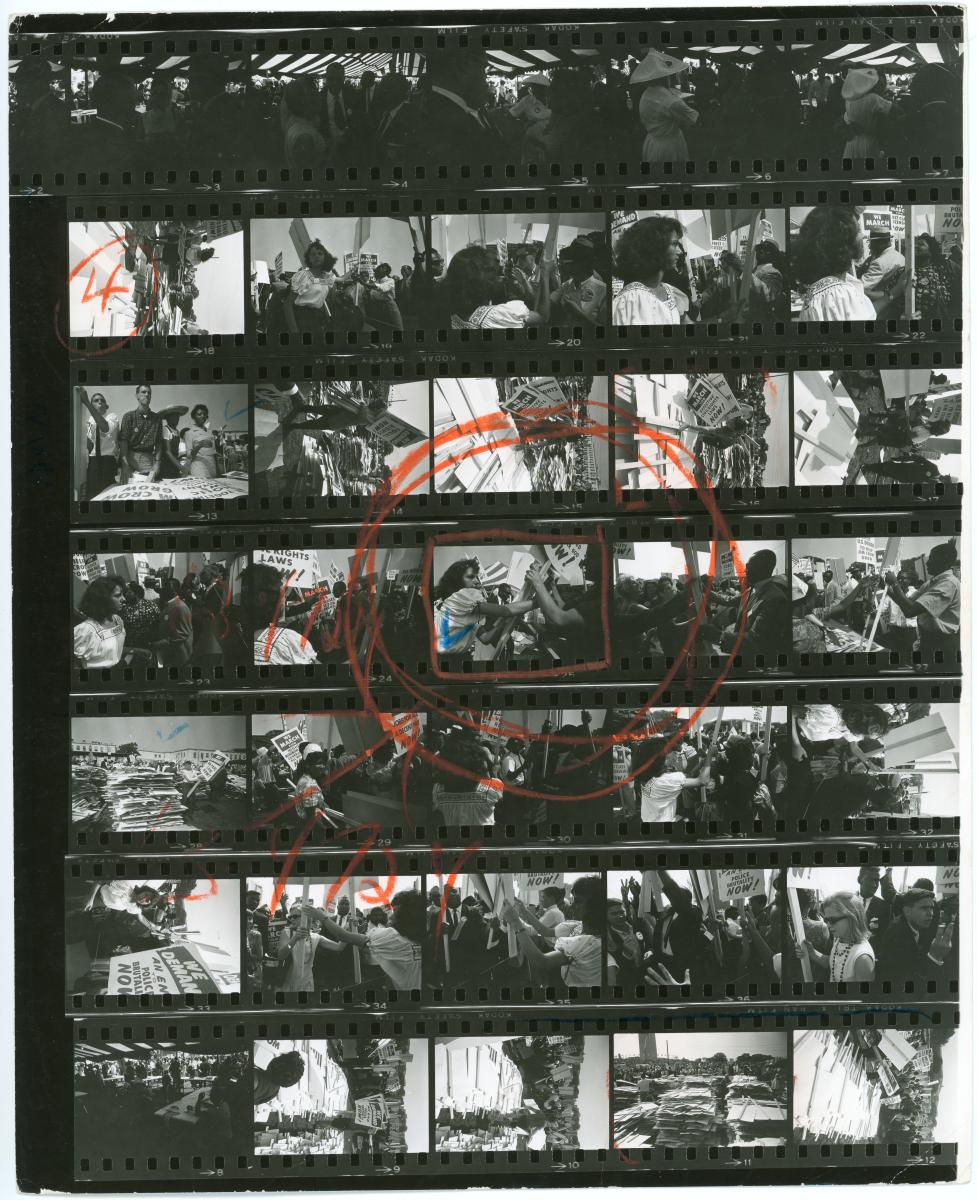 Slideshow background image