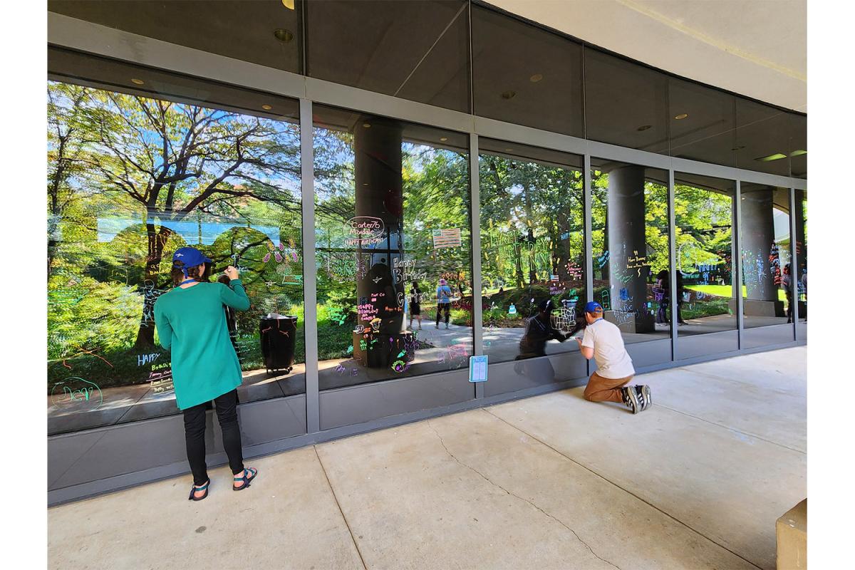 Slideshow background image