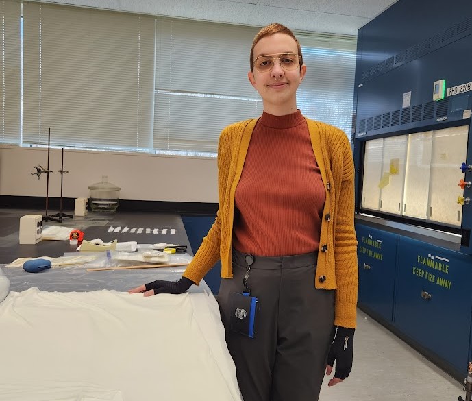 Fulbright Scholar Laís Feltrin Sidou in the Heritage Science Research and Testing Lab at the National Archives at College Park.