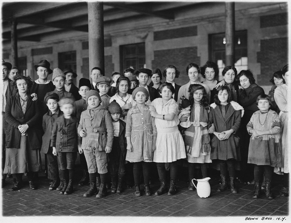 The Immigrant Experience in the World's Port National Archives