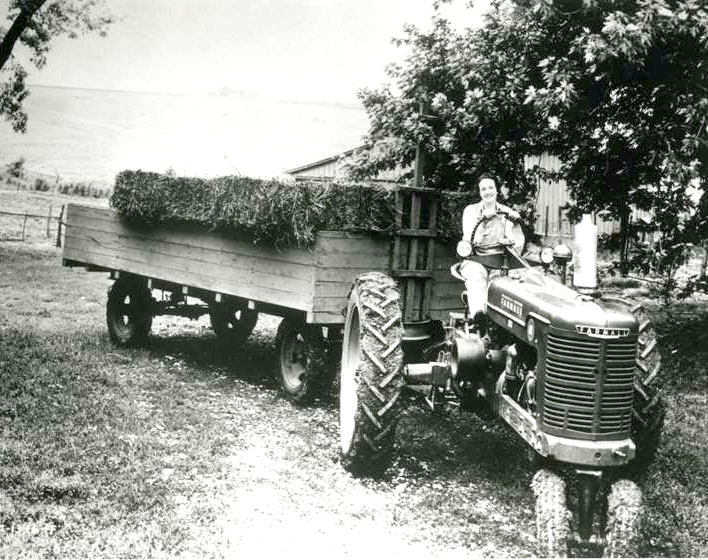 Nora Stern, seen  soloing,  organized a class of tractorettes, which trained on her husband s 260-acre farm.