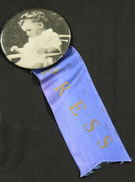 press pin with Charles Lindbergh, Jr.'s picture