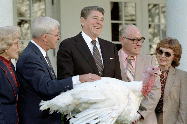 Ronald Reagan pardoning a Turkey